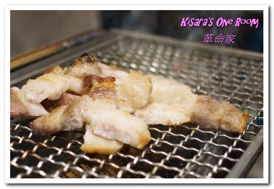 革命家 韓式炭火串燒烤:忠孝敦化韓式鐵箱燒烤.油煙不外洩,不怕沾染滿身烤肉味──革命家