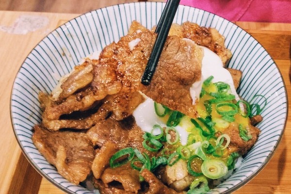 滿燒肉丼食堂(新莊輔大店):小資上班族的下班提案 美食提案 -滿燒肉丼食堂