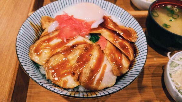 滿燒肉丼食堂(新莊輔大店):小資上班族的下班提案 美食提案 -滿燒肉丼食堂