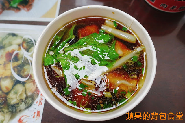 [食記] 新竹香山 - 張記麻辣大腸麵線 平價小吃高CP值 蚵仔超肥美 麵線不軟爛香氣撲鼻 新竹美食 傳統小吃