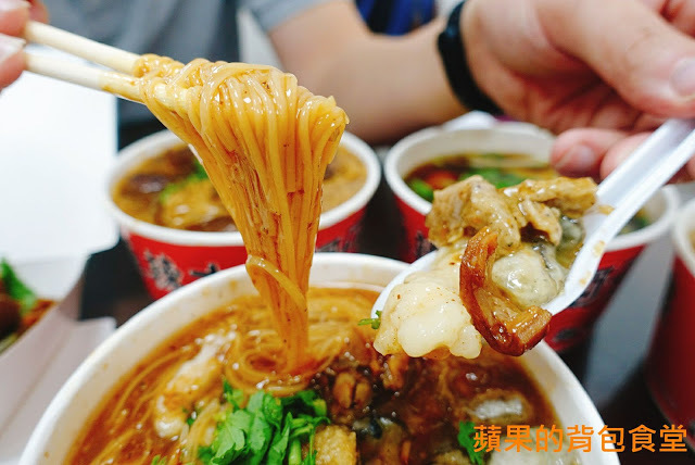 [食記] 新竹香山 - 張記麻辣大腸麵線 平價小吃高CP值 蚵仔超肥美 麵線不軟爛香氣撲鼻 新竹美食 傳統小吃