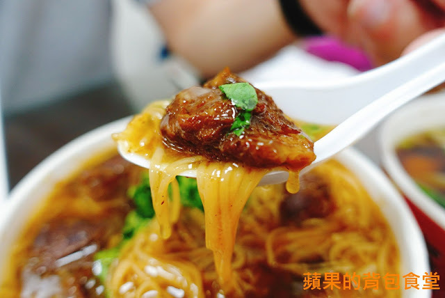 [食記] 新竹香山 - 張記麻辣大腸麵線 平價小吃高CP值 蚵仔超肥美 麵線不軟爛香氣撲鼻 新竹美食 傳統小吃