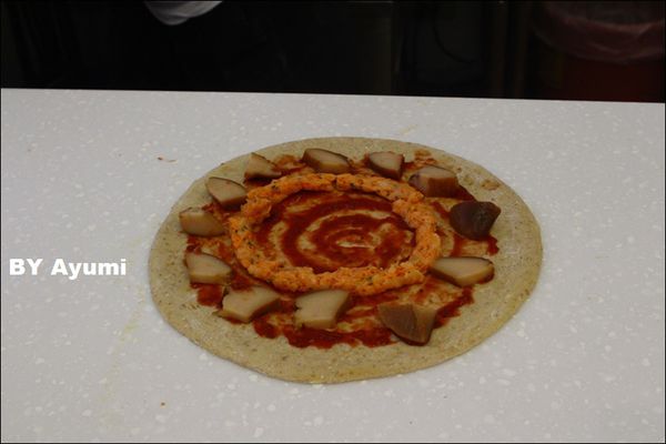 林太太手工石烤披薩：[食記]蘆洲好吃又養生的林太太手工石烤披薩&美式、韓式炸雞，特別推薦手工泡泡冰！！！