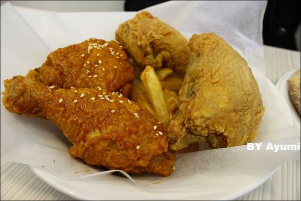 林太太手工石烤披薩：[食記]蘆洲好吃又養生的林太太手工石烤披薩&美式、韓式炸雞，特別推薦手工泡泡冰！！！