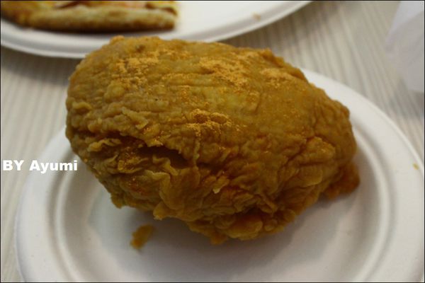 林太太手工石烤披薩：[食記]蘆洲好吃又養生的林太太手工石烤披薩&美式、韓式炸雞，特別推薦手工泡泡冰！！！