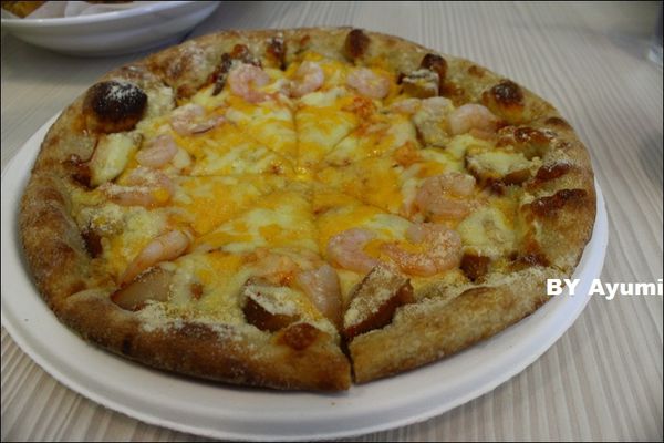 林太太手工石烤披薩：[食記]蘆洲好吃又養生的林太太手工石烤披薩&美式、韓式炸雞，特別推薦手工泡泡冰！！！