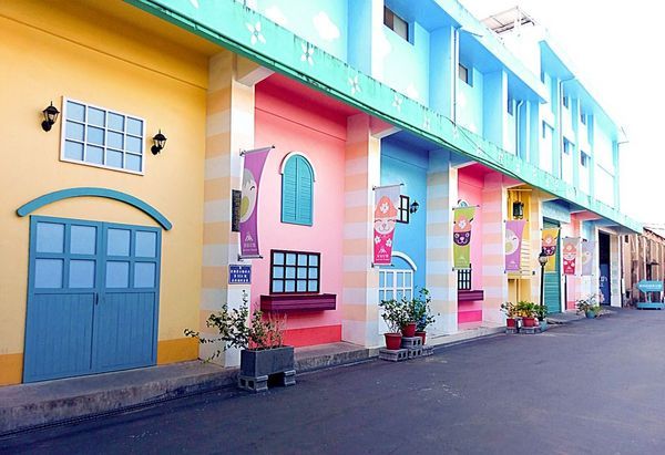 茉莉公主蛋包飯:|食.彰化|茉莉公主蛋包飯 多層次的公主禮服造型.讓人看了都捨不得開動!決明子沙坑 / 旋轉木馬餐廳