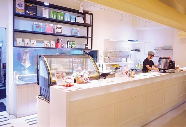 茉莉公主蛋包飯:|食.彰化|茉莉公主蛋包飯 多層次的公主禮服造型.讓人看了都捨不得開動!決明子沙坑 / 旋轉木馬餐廳