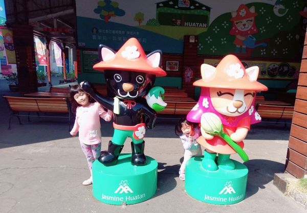 茉莉公主蛋包飯:|食.彰化|茉莉公主蛋包飯 多層次的公主禮服造型.讓人看了都捨不得開動!決明子沙坑 / 旋轉木馬餐廳