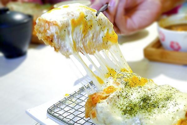 茉莉公主蛋包飯:|食.彰化|茉莉公主蛋包飯 多層次的公主禮服造型.讓人看了都捨不得開動!決明子沙坑 / 旋轉木馬餐廳