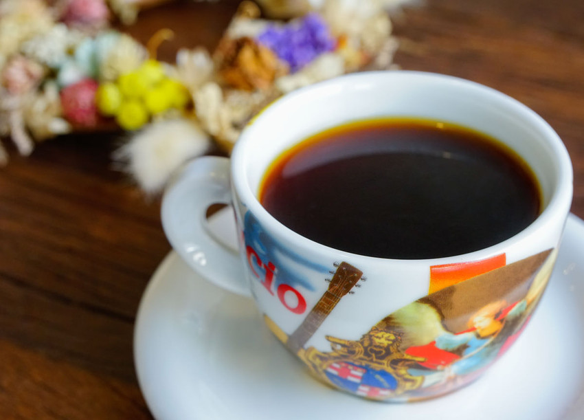 [台南]Meller墨樂咖啡-安平隱藏版! 時尚乾燥花藝x復古老屋咖啡店 難忘美味手作甜點 台南安平咖啡館推薦 - 美食好芃友