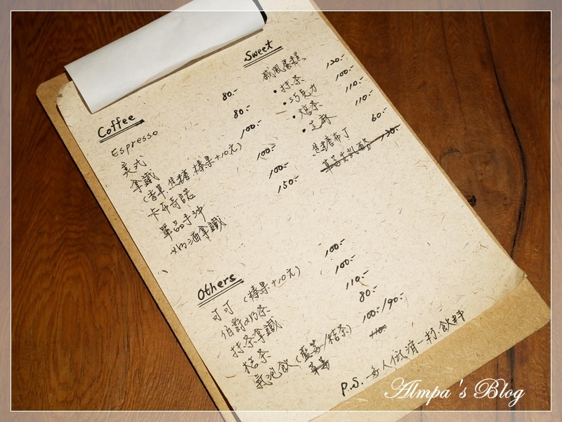 台南市安平区美食推荐meller『台南安平-乾燥花咖啡厅 meller cafe 墨