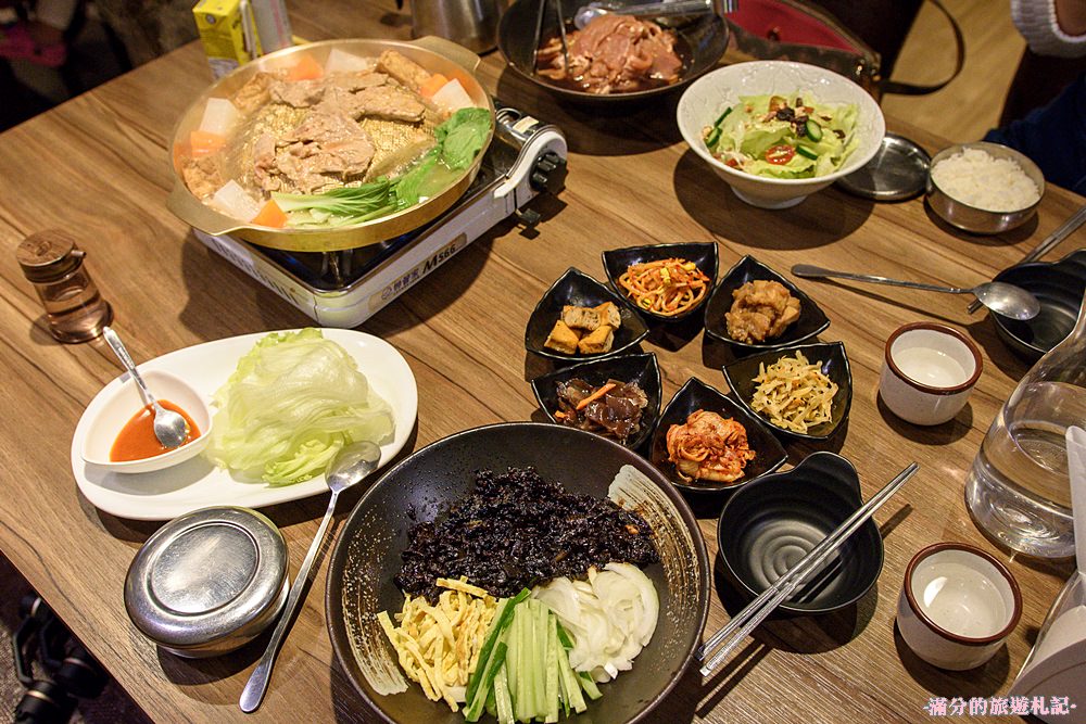 新竹市美食》喜樂韓式料理 家庭風韓味美食 銅盤燒肉味美大份量 多人聚餐的好去處 - 滿分的旅遊札記