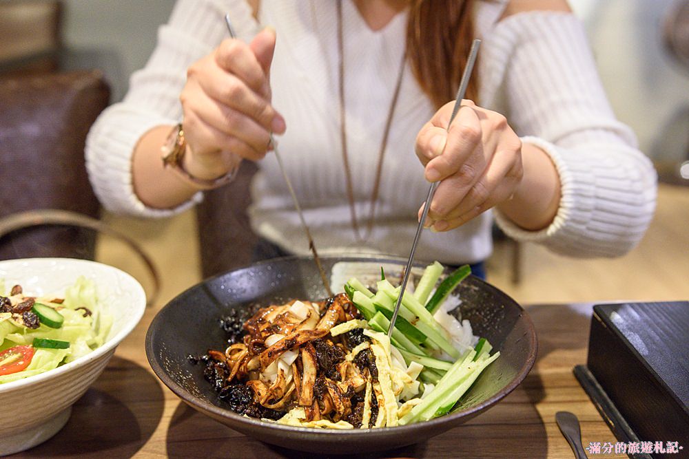 新竹市美食》喜樂韓式料理 家庭風韓味美食 銅盤燒肉味美大份量 多人聚餐的好去處 - 滿分的旅遊札記