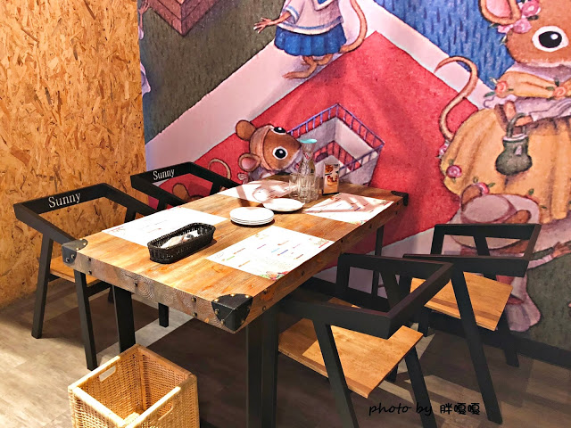 【嘉義 餐廳】Sunny Queen 陽光皇后🐤🐤🐤浮誇系餐廳，裝潢美到不行，就連餐點也很浮誇，尤其那隻烤雞(記得先預約)，好看又好吃，真的是一家令人印象深刻的餐廳