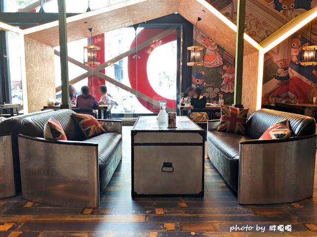 【嘉義 餐廳】Sunny Queen 陽光皇后🐤🐤🐤浮誇系餐廳，裝潢美到不行，就連餐點也很浮誇，尤其那隻烤雞(記得先預約)，好看又好吃，真的是一家令人印象深刻的餐廳