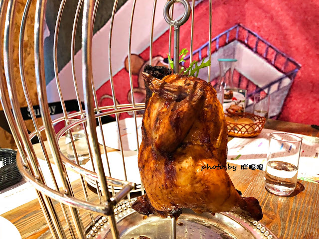 【嘉義 餐廳】Sunny Queen 陽光皇后🐤🐤🐤浮誇系餐廳，裝潢美到不行，就連餐點也很浮誇，尤其那隻烤雞(記得先預約)，好看又好吃，真的是一家令人印象深刻的餐廳