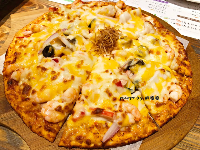 【嘉義 餐廳】Sunny Queen 陽光皇后🐤🐤🐤浮誇系餐廳，裝潢美到不行，就連餐點也很浮誇，尤其那隻烤雞(記得先預約)，好看又好吃，真的是一家令人印象深刻的餐廳