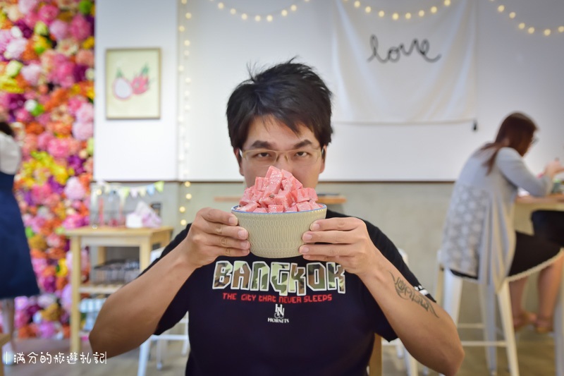 宜蘭羅東美食》小島日和 日式手作水果剉冰&蛋糕甜點 女孩們都無法招架的繽紛花牆 - 滿分的旅遊札記