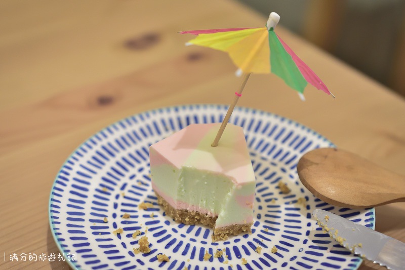 宜蘭羅東美食》小島日和 日式手作水果剉冰&蛋糕甜點 女孩們都無法招架的繽紛花牆 - 滿分的旅遊札記
