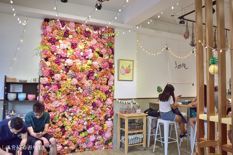 宜蘭羅東美食》小島日和 日式手作水果剉冰&蛋糕甜點 女孩們都無法招架的繽紛花牆 - 滿分的旅遊札記