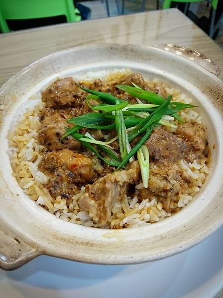 18301147_1492675940764090_75898932693295355_n