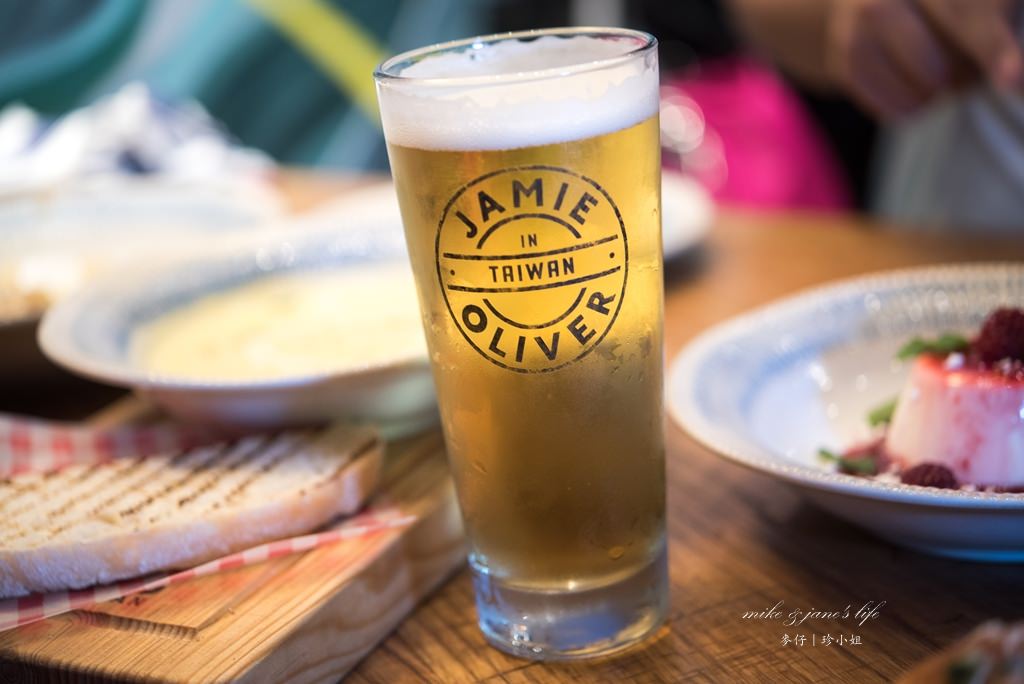 餐酒食記｜『Jamies Italian Taiwan』推出全新商業午餐｜義大利主廚傑米奧立佛台灣首間分店在新光三越A11｜信義區餐酒館推薦 - 麥仔の生活日記