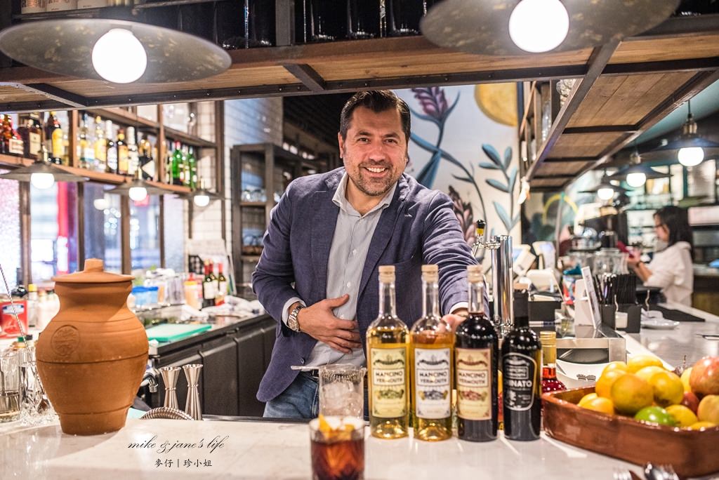 餐酒食記｜『Jamies Italian Taiwan』推出全新商業午餐｜義大利主廚傑米奧立佛台灣首間分店在新光三越A11｜信義區餐酒館推薦 - 麥仔の生活日記