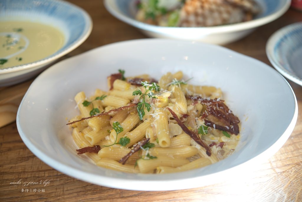 餐酒食記｜『Jamies Italian Taiwan』推出全新商業午餐｜義大利主廚傑米奧立佛台灣首間分店在新光三越A11｜信義區餐酒館推薦 - 麥仔の生活日記