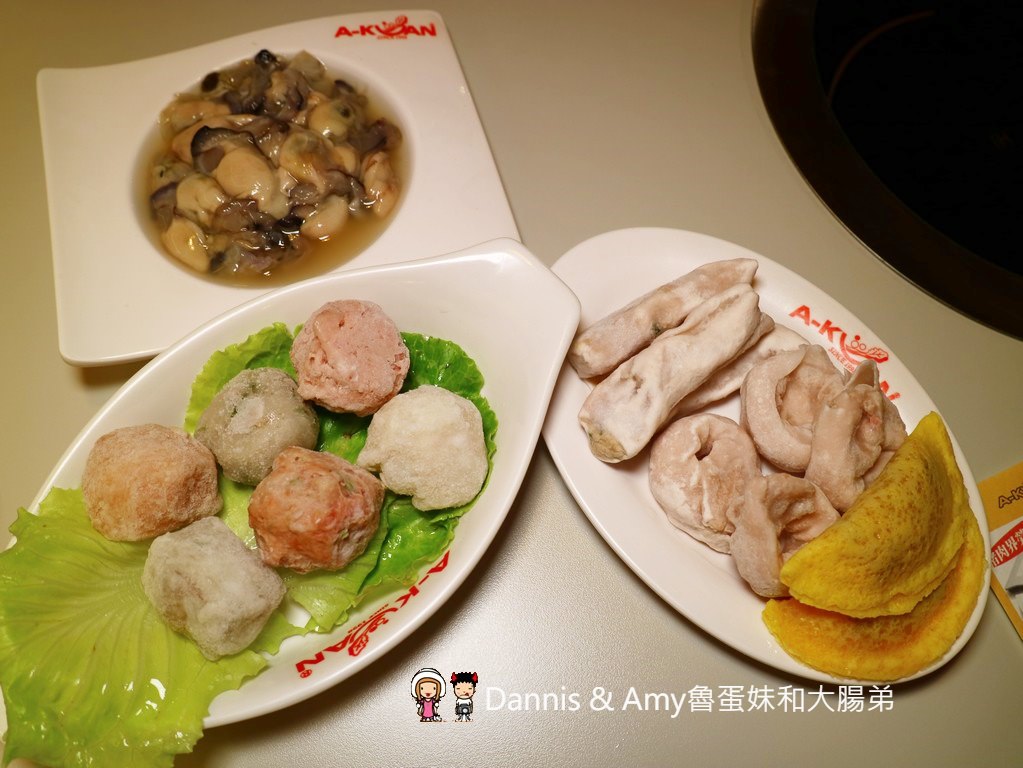 《新竹竹北火鍋》阿官火鍋專家一個人也可以吃的鴛鴦火鍋份量十足湯頭口味選擇多。湯頭食材推薦。周年慶優惠分享︳影片