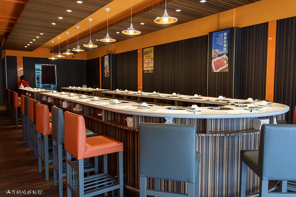 新竹竹北火鍋》冬季鍋物 阿官火鍋專家 個人獨享鴛鴦鍋 火鍋百搭的阿官沙茶醬 - 滿分的旅遊札記