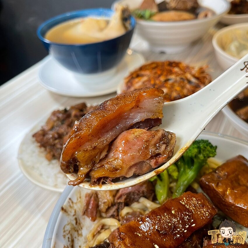 竹北藥燉排骨日賣300碗！20多種藥材熬煮美味藥燉排骨。神的雞湯平日中午也可以吃得到了！