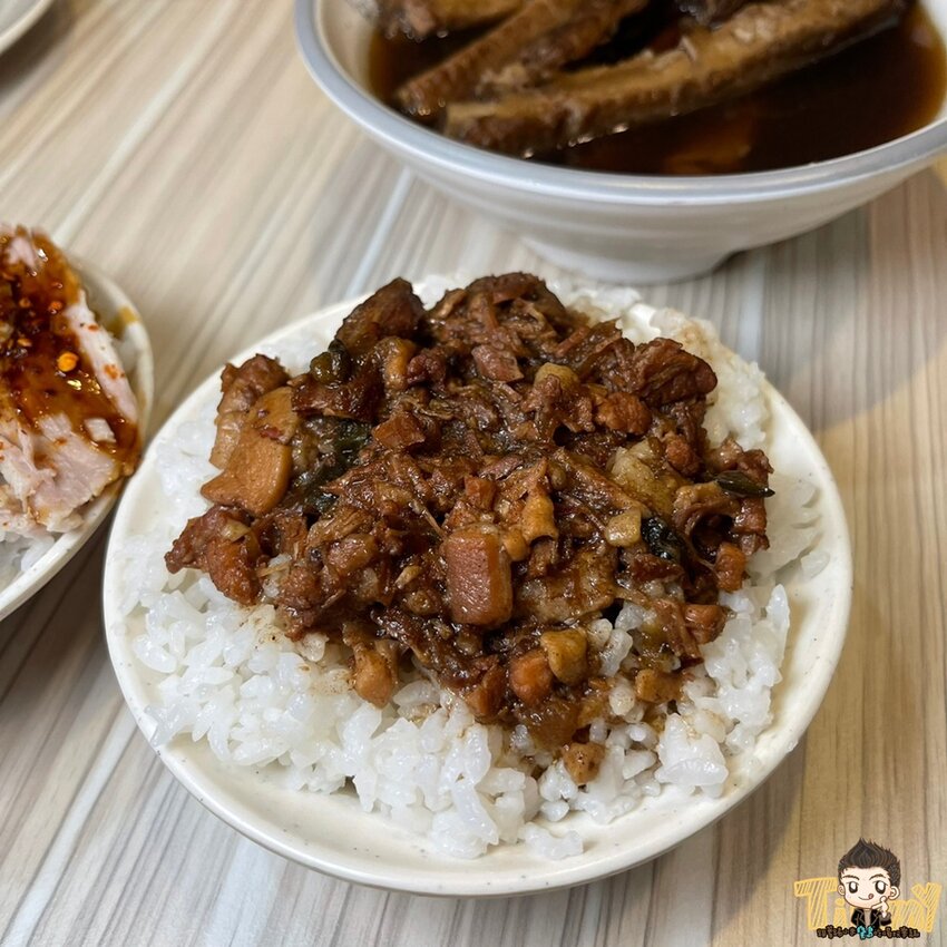 竹北藥燉排骨日賣300碗！20多種藥材熬煮美味藥燉排骨。神的雞湯平日中午也可以吃得到了！