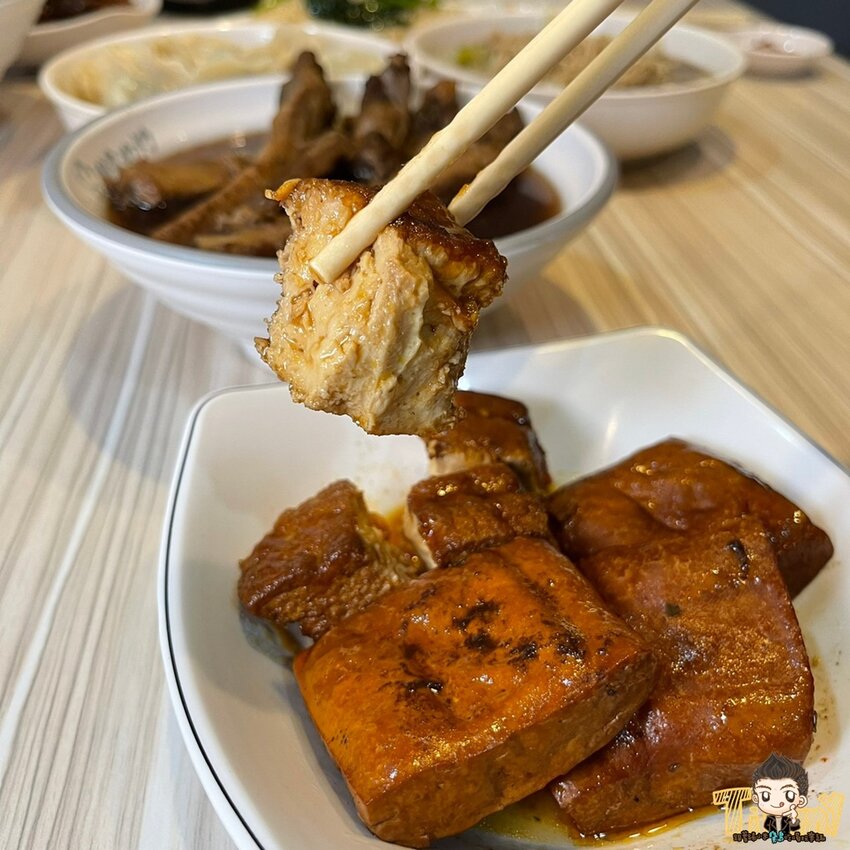 竹北藥燉排骨日賣300碗！20多種藥材熬煮美味藥燉排骨。神的雞湯平日中午也可以吃得到了！