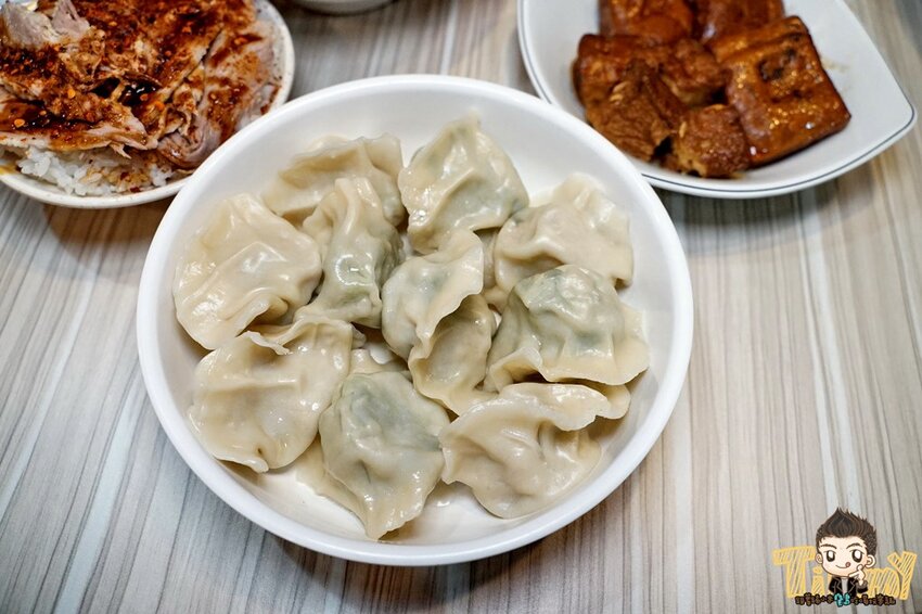 竹北藥燉排骨日賣300碗！20多種藥材熬煮美味藥燉排骨。神的雞湯平日中午也可以吃得到了！