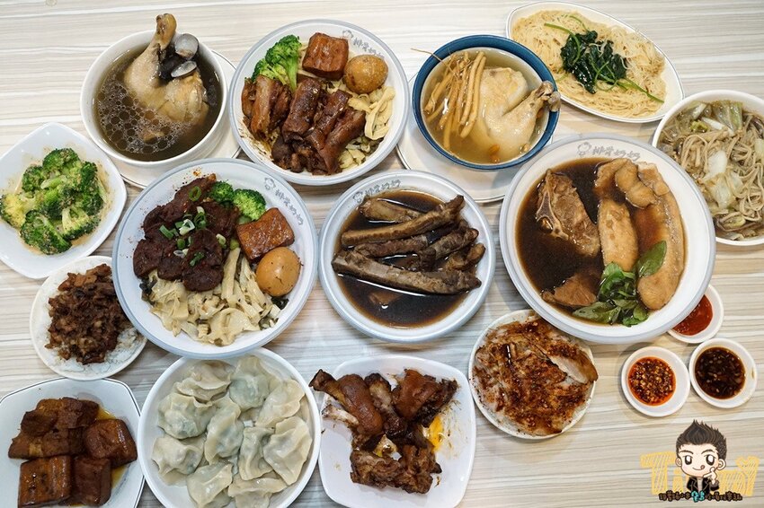 竹北藥燉排骨日賣300碗！20多種藥材熬煮美味藥燉排骨。神的雞湯平日中午也可以吃得到了！