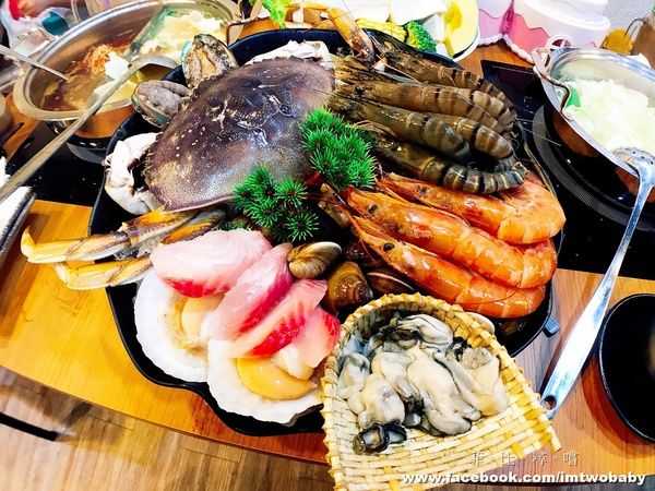 濟鴻火鍋:【捷運美食】濟鴻火鍋 漁港直送生猛海鮮 蝦兵蟹將活跳跳上桌 甜潤海鮮X極鮮肉品讓您大呼過癮!! 濟鴻火鍋:【捷運美食】濟鴻火鍋 漁港直送生猛海鮮 蝦兵蟹將活跳跳上桌 甜潤海鮮X極鮮肉品讓您大呼過癮!!