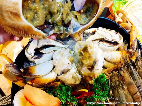 濟鴻火鍋:【捷運美食】濟鴻火鍋 漁港直送生猛海鮮 蝦兵蟹將活跳跳上桌 甜潤海鮮X極鮮肉品讓您大呼過癮!! 濟鴻火鍋:【捷運美食】濟鴻火鍋 漁港直送生猛海鮮 蝦兵蟹將活跳跳上桌 甜潤海鮮X極鮮肉品讓您大呼過癮!!
