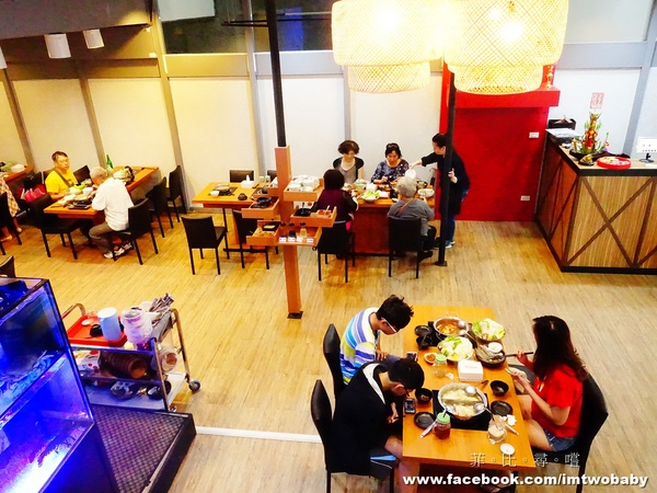 濟鴻火鍋:【捷運美食】濟鴻火鍋 漁港直送生猛海鮮 蝦兵蟹將活跳跳上桌 甜潤海鮮X極鮮肉品讓您大呼過癮!! 濟鴻火鍋:【捷運美食】濟鴻火鍋 漁港直送生猛海鮮 蝦兵蟹將活跳跳上桌 甜潤海鮮X極鮮肉品讓您大呼過癮!!