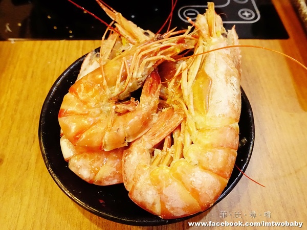 濟鴻火鍋:【捷運美食】濟鴻火鍋 漁港直送生猛海鮮 蝦兵蟹將活跳跳上桌 甜潤海鮮X極鮮肉品讓您大呼過癮!! 濟鴻火鍋:【捷運美食】濟鴻火鍋 漁港直送生猛海鮮 蝦兵蟹將活跳跳上桌 甜潤海鮮X極鮮肉品讓您大呼過癮!!