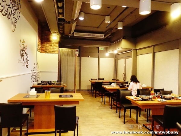 濟鴻火鍋:【捷運美食】濟鴻火鍋 漁港直送生猛海鮮 蝦兵蟹將活跳跳上桌 甜潤海鮮X極鮮肉品讓您大呼過癮!! 濟鴻火鍋:【捷運美食】濟鴻火鍋 漁港直送生猛海鮮 蝦兵蟹將活跳跳上桌 甜潤海鮮X極鮮肉品讓您大呼過癮!!