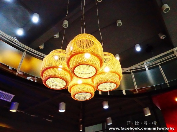 濟鴻火鍋:【捷運美食】濟鴻火鍋 漁港直送生猛海鮮 蝦兵蟹將活跳跳上桌 甜潤海鮮X極鮮肉品讓您大呼過癮!! 濟鴻火鍋:【捷運美食】濟鴻火鍋 漁港直送生猛海鮮 蝦兵蟹將活跳跳上桌 甜潤海鮮X極鮮肉品讓您大呼過癮!!