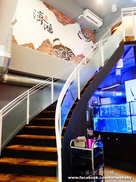 濟鴻火鍋:【捷運美食】濟鴻火鍋 漁港直送生猛海鮮 蝦兵蟹將活跳跳上桌 甜潤海鮮X極鮮肉品讓您大呼過癮!! 濟鴻火鍋:【捷運美食】濟鴻火鍋 漁港直送生猛海鮮 蝦兵蟹將活跳跳上桌 甜潤海鮮X極鮮肉品讓您大呼過癮!!