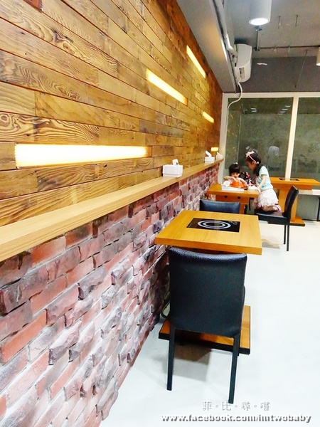 濟鴻火鍋:【捷運美食】濟鴻火鍋 漁港直送生猛海鮮 蝦兵蟹將活跳跳上桌 甜潤海鮮X極鮮肉品讓您大呼過癮!! 濟鴻火鍋:【捷運美食】濟鴻火鍋 漁港直送生猛海鮮 蝦兵蟹將活跳跳上桌 甜潤海鮮X極鮮肉品讓您大呼過癮!!