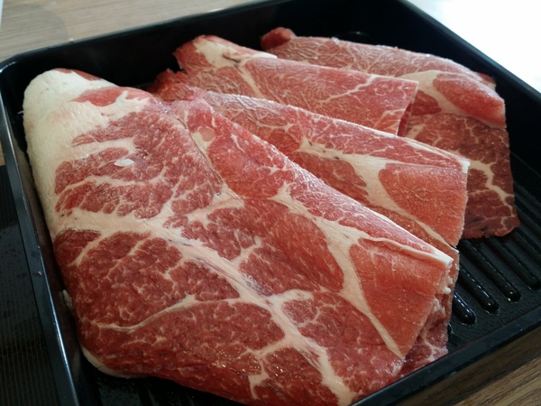 牛比蔥壽喜燒吃到飽專門店：台中北區【牛比蔥壽喜燒吃到飽專門店】 （漢口路崇德路口）