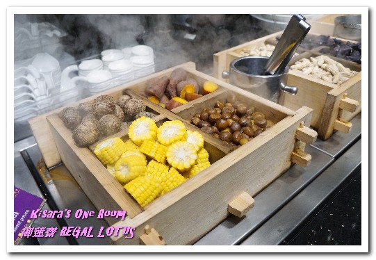 御蓮齋蔬食吃到飽餐廳:素食吃到飽.菜色多樣化顛覆大家想像的精緻素食餐廳──御蓮齋