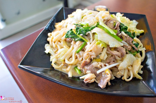 幸福小館：高雄前鎮︱幸福小館　加飯加麵加湯不加價！！！