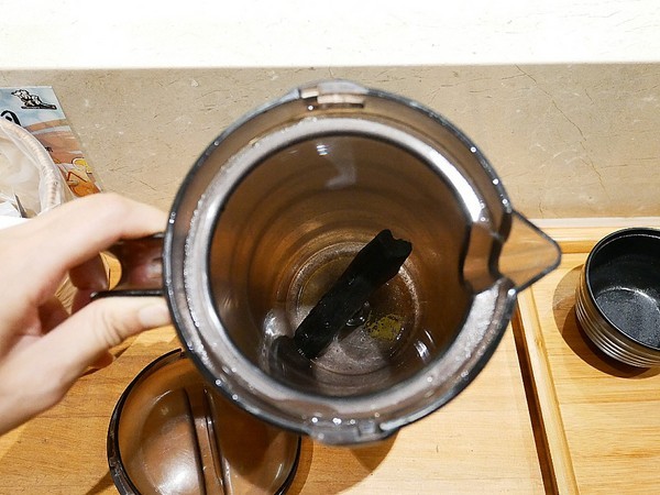 備長乂天日本燒肉定食專門店：備長日本燒肉定食專門店-逢甲特色日式定食  肉片使用備長炭兩段式熟成  串燒必嚐  沒吃太可惜