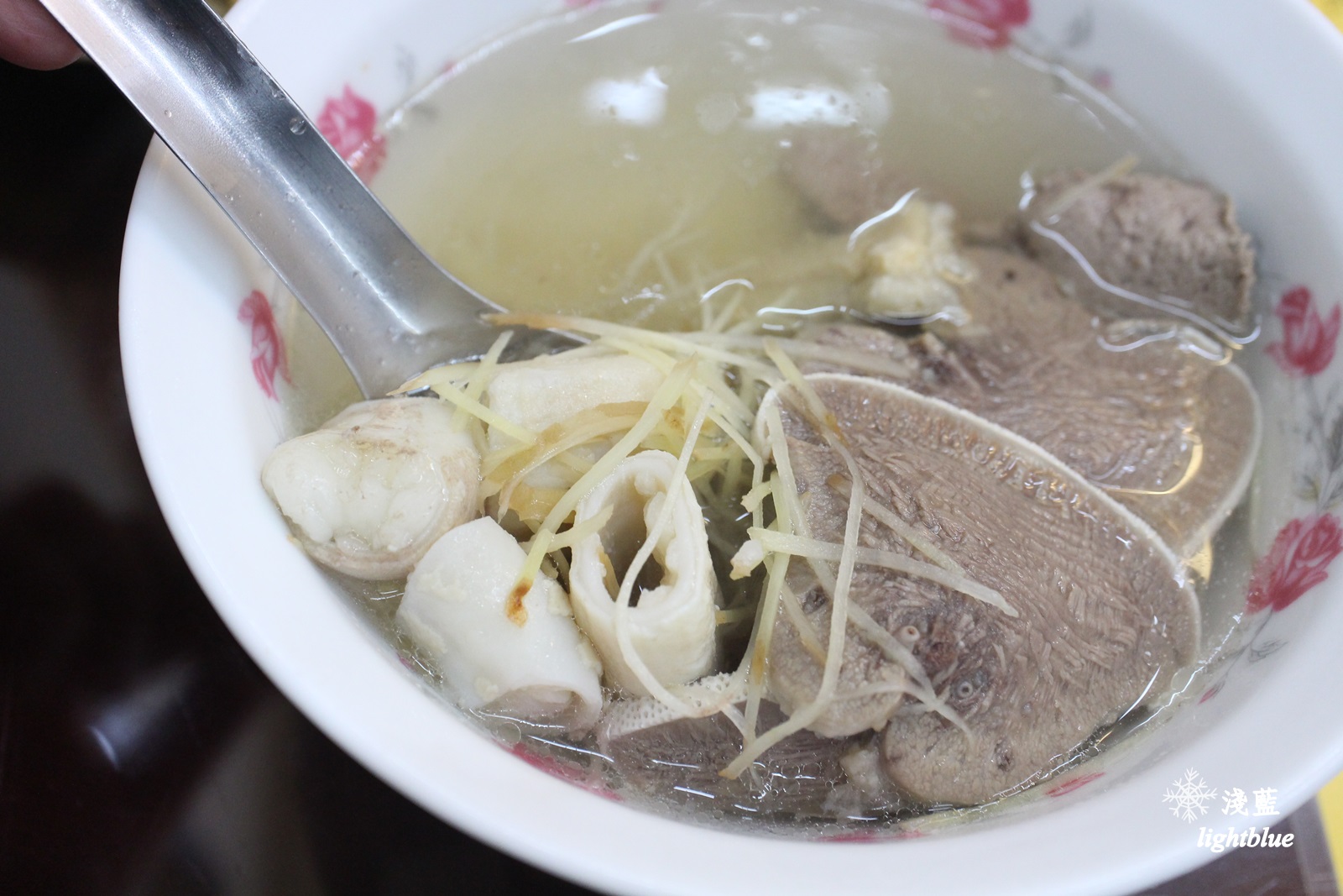 嘉義美食：淺藍 × 阿進土產牛肉湯～晚來吃不到美味牛肉湯、牛雜湯