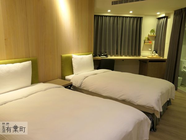 【台中住宿】綠宿行旅Green Hotel：綠色美學概念旅店，有趣互動心之光牆；來一趟說走就走的台中之旅，近草悟道廣場綠園道